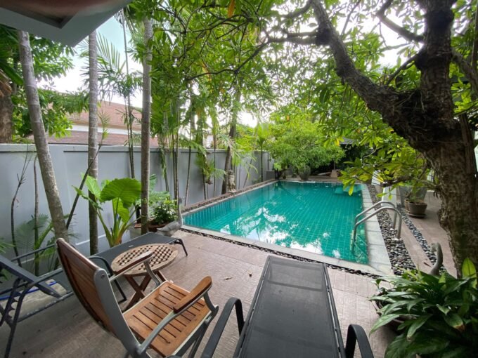 Tropical Pool Villa in Rawai