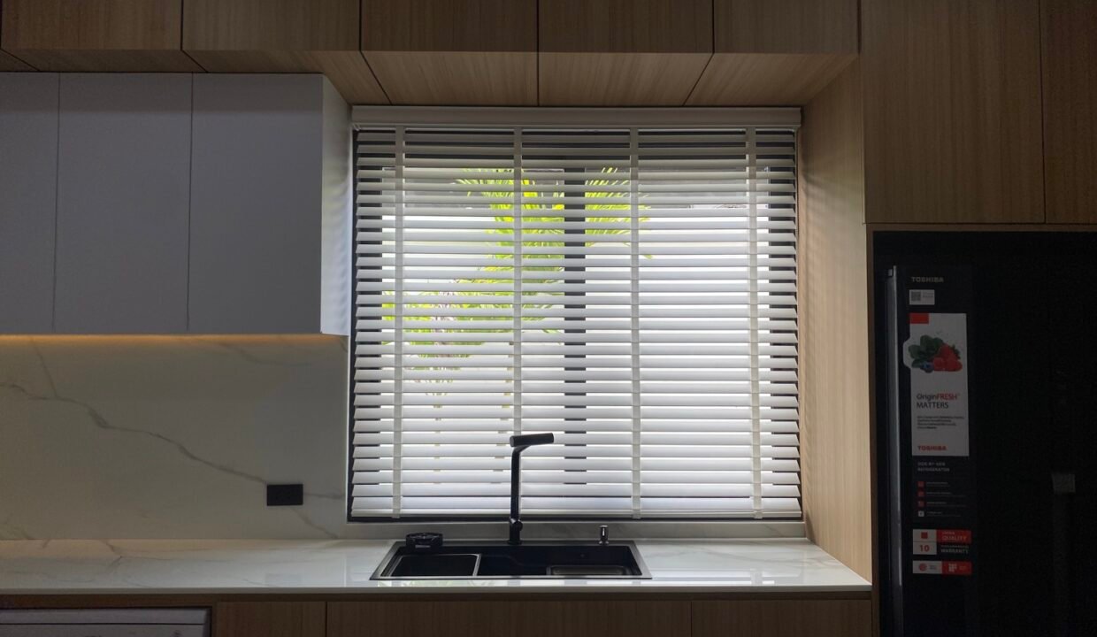 75CFB005-8067-48E5-8CAC-261CCAF80F46_0