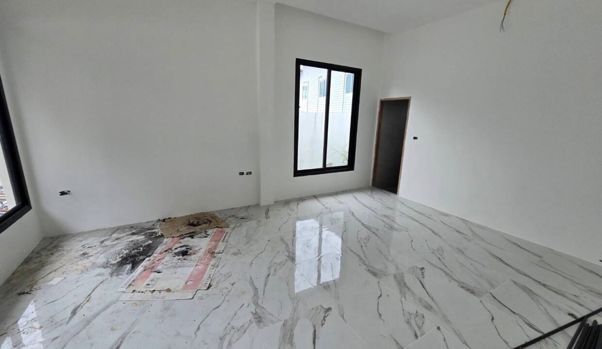 WhatsApp Image 2024-10-26 at 10.51.29_f5c031e4