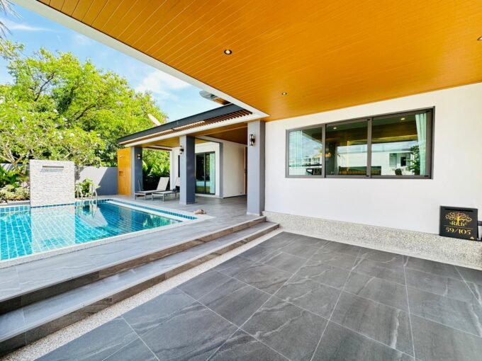 RENOVATED CORNER POOL VILLA IN PRIME RAWAI | SOI SAIYUAN