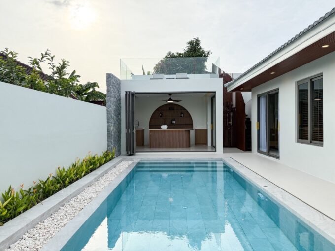 Stunning Modern Pool Villa in Prime Thalang