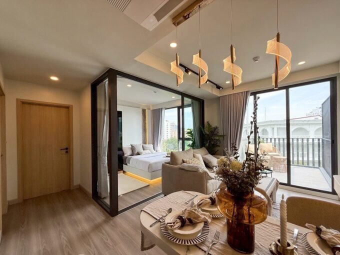 THE DECK PATONG | SANSIRI – TOP FLOOR PENTHOUSE WITH SPECTACULAR VIEWS!