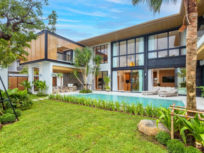 Exceptional Waterfront Villa in Chalong Bay