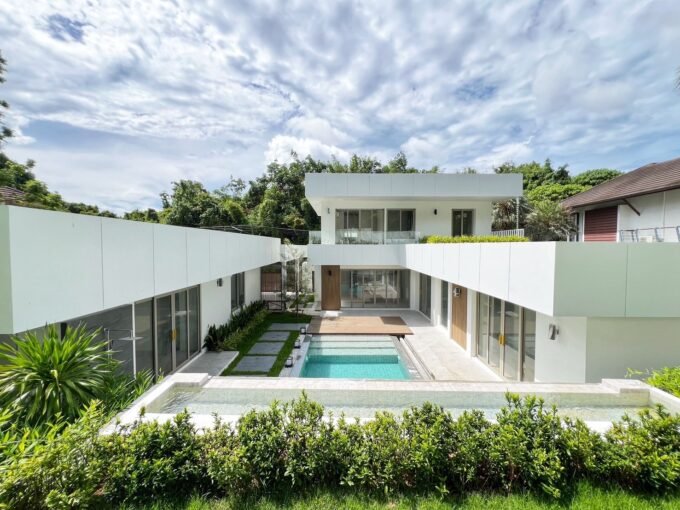 LOCH PALM VILLAS KATHU – Luxury Garden Villa