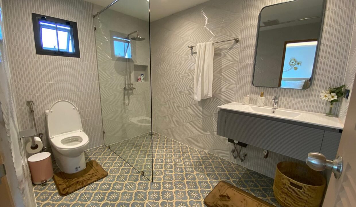 WhatsApp Image 2025-08-27 at 8.43.57 AM (1)