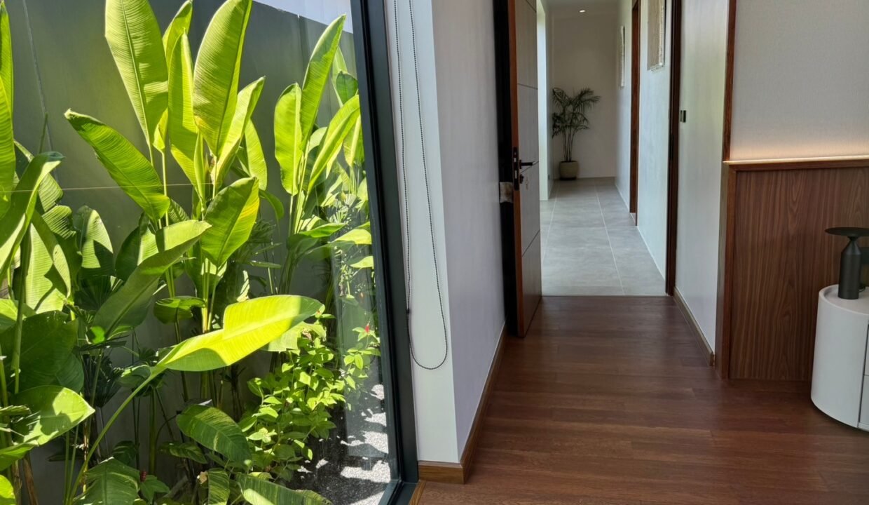 B240A213-8603-43E4-9DB5-F05B83EF4E19