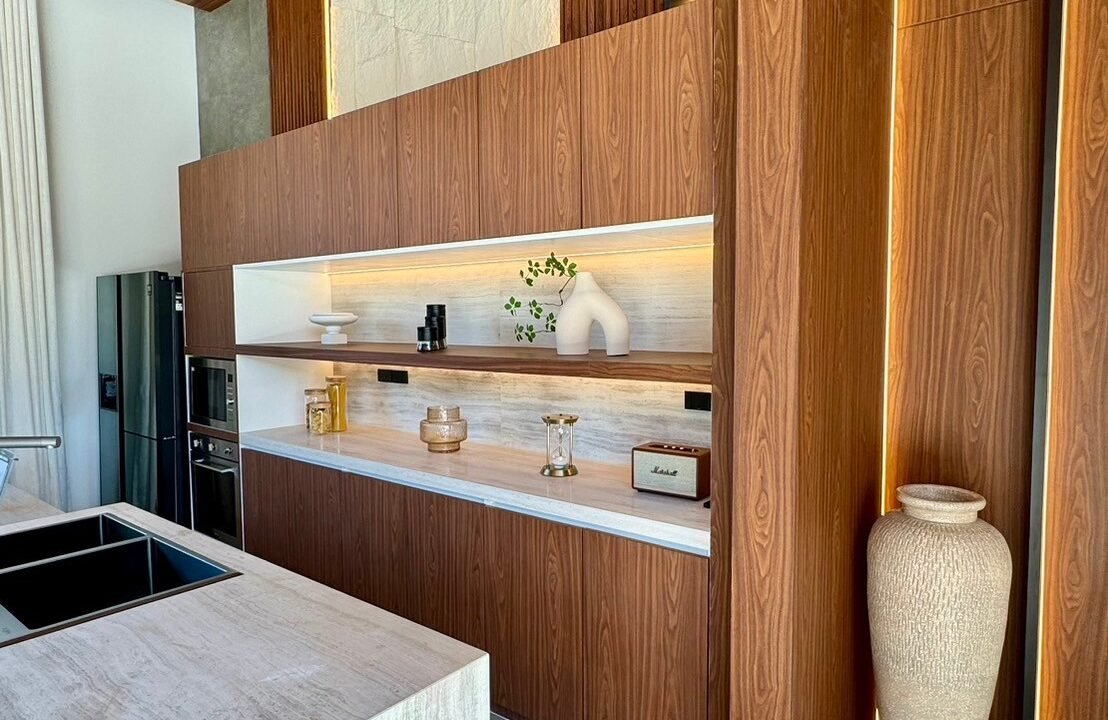 CDD3750B-99B7-420F-8F01-F2A1D3EAB181