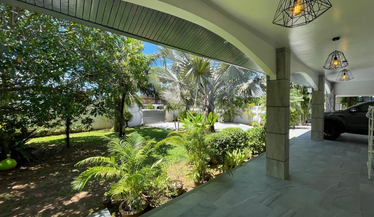 WhatsApp Image 2025-09-25 at 11.03.24 AM