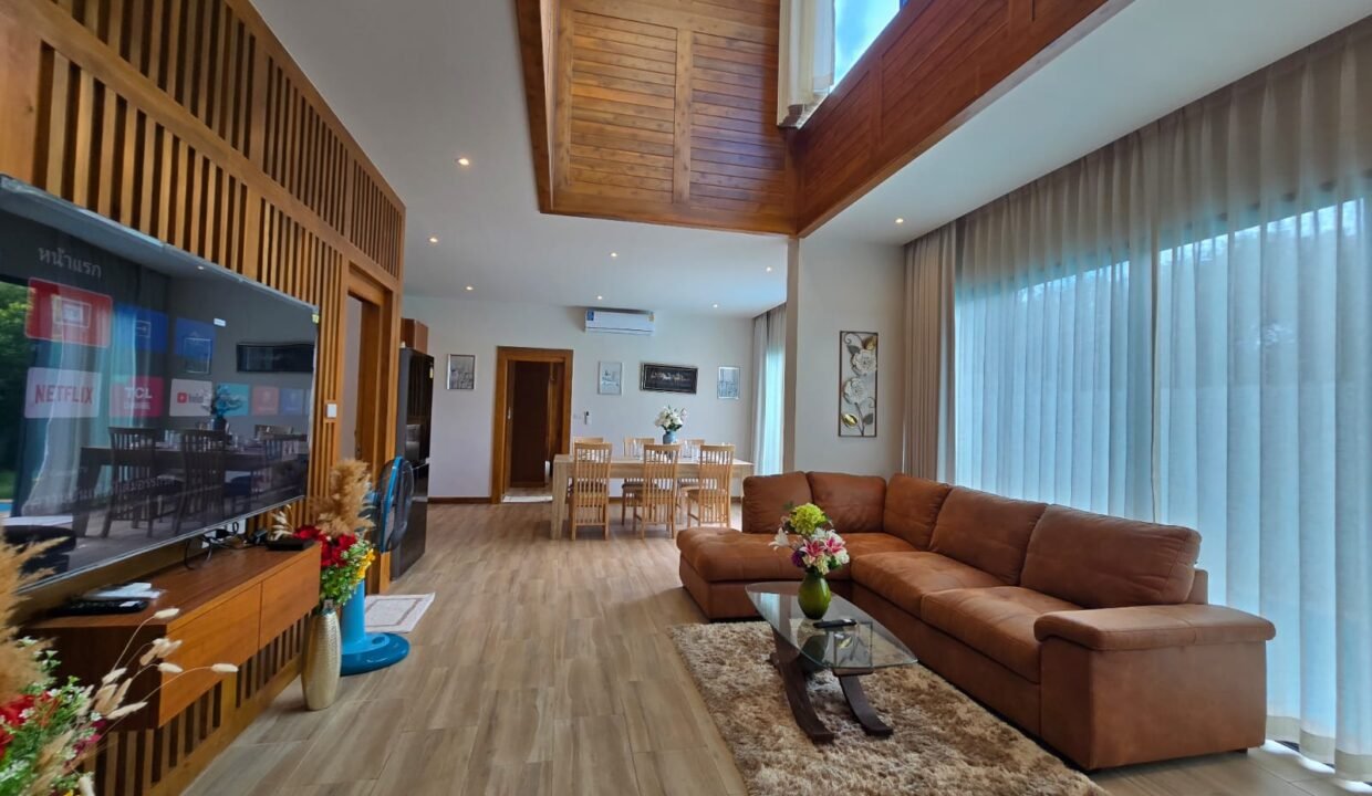 WhatsApp Image 2025-10-04 at 1.48.23 PM (1)