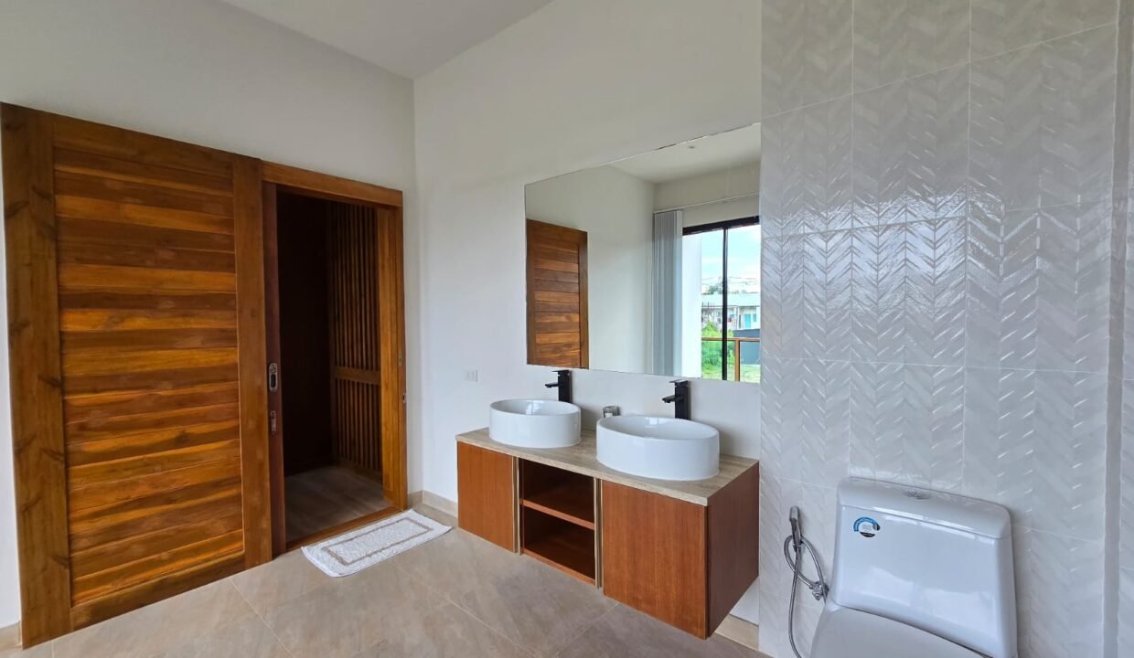 WhatsApp Image 2025-10-04 at 1.48.33 PM